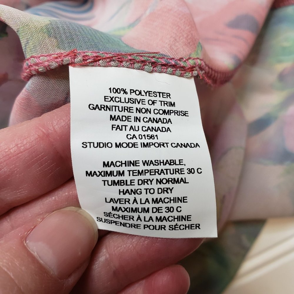 Robert Kitchen Canada Floral Sleeveless Button Up Sheer Bow Top XL MSRP $98 - Picture 6 of 9